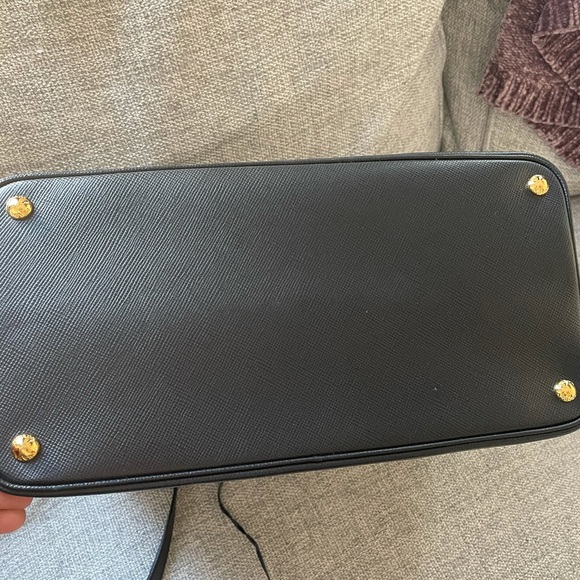 Medium Saffiano Leather Prada - Picture 8 of 15